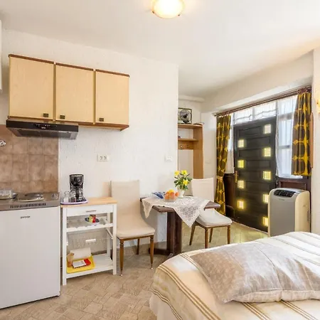 Apartamento With A Parking Space Motovun, Istria - Sredisnja Istra - 14160 Motovun